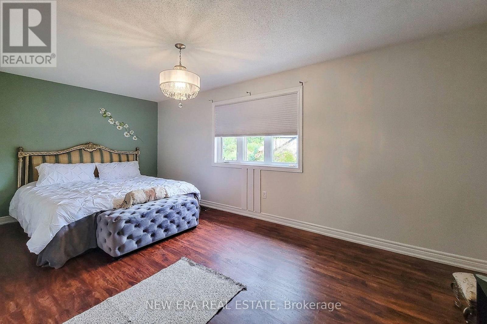 214 Cloverleaf Drive, Hamilton, ON