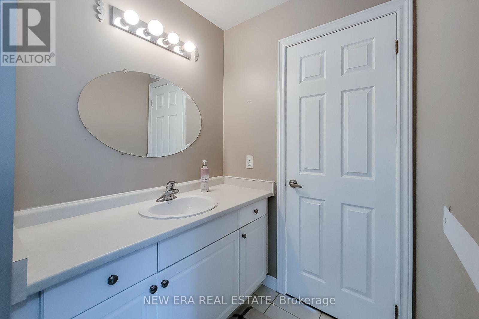 214 Cloverleaf Drive, Hamilton, ON