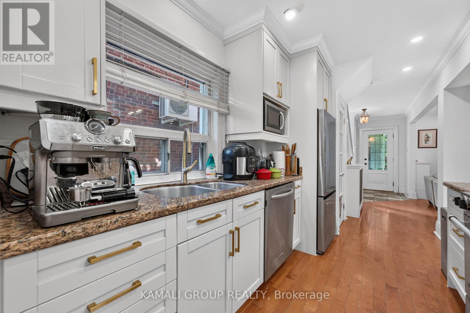 19 Belle Ayre Boulevard, Toronto, ON