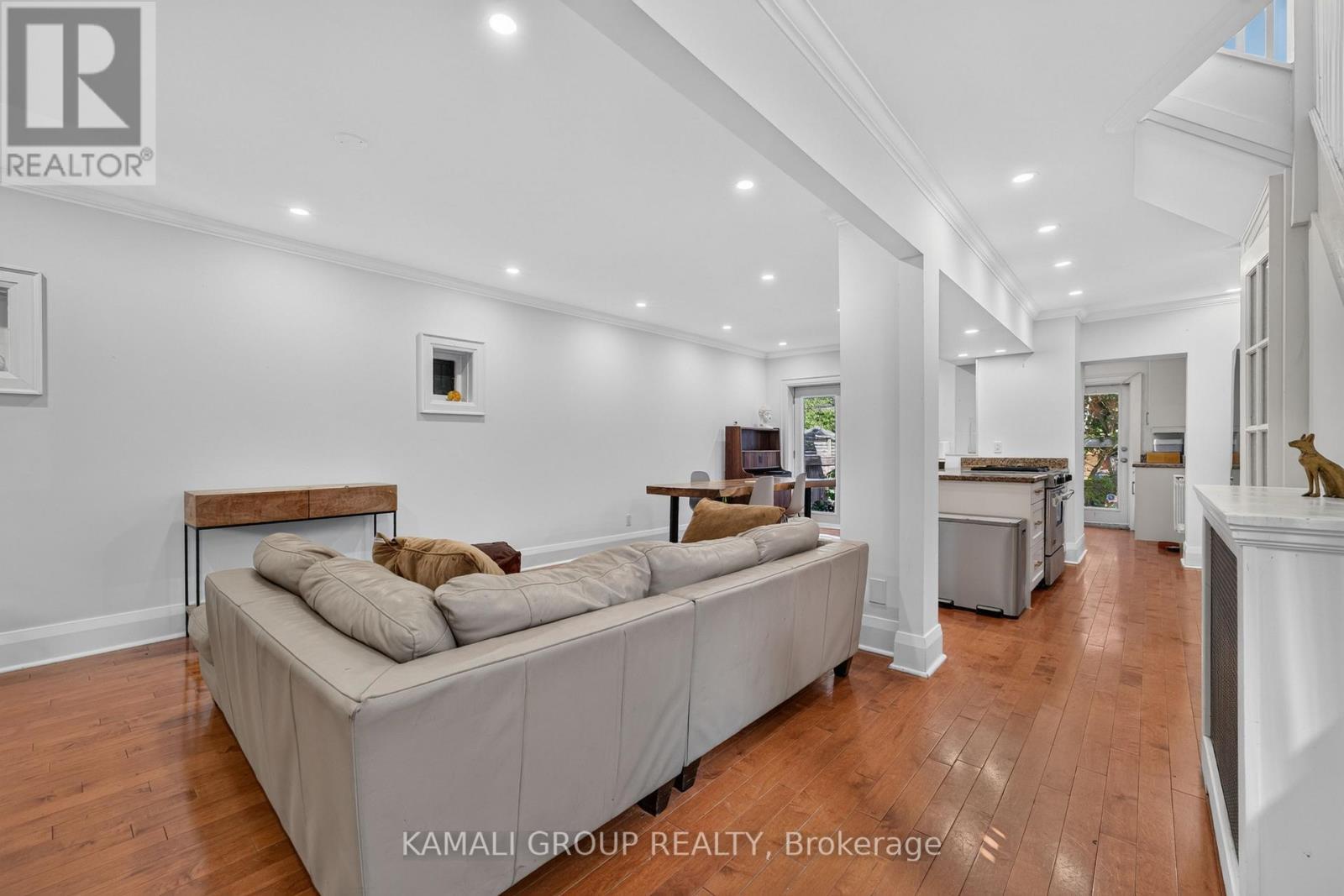 19 Belle Ayre Boulevard, Toronto, ON