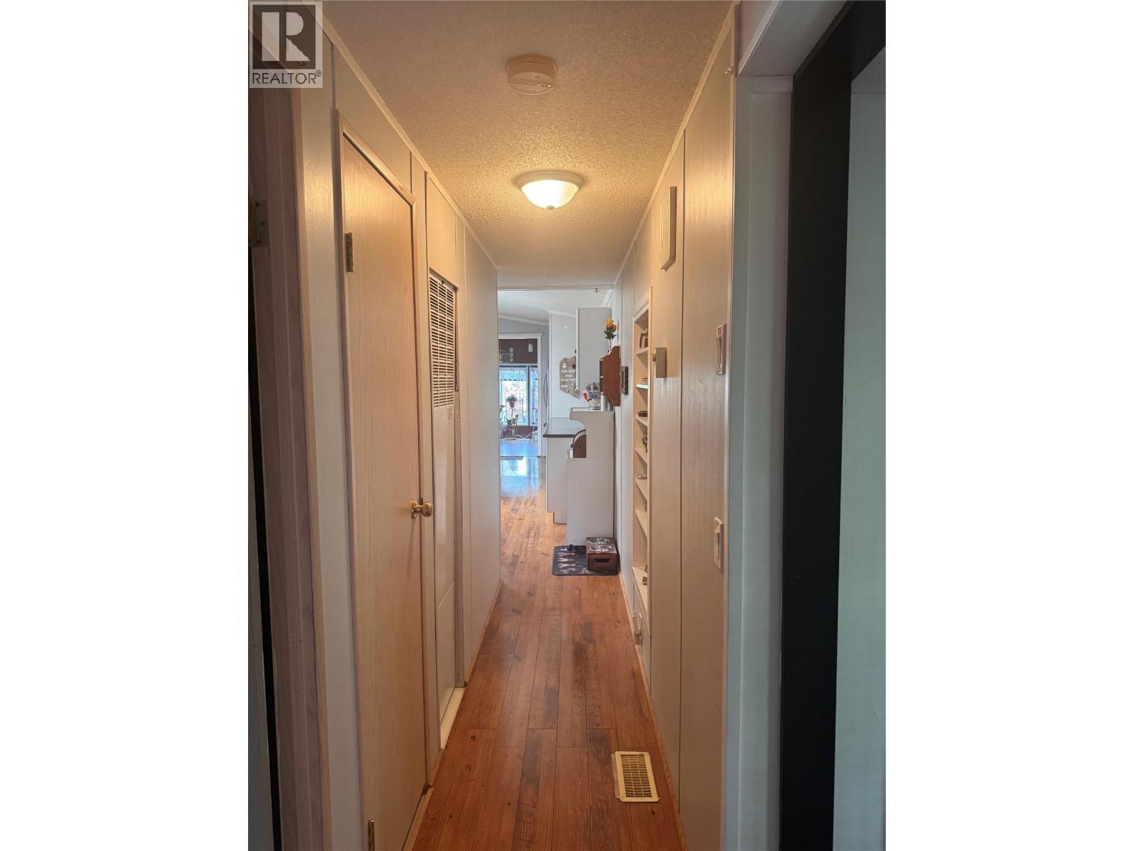 Hallway - 903 Ryter Road W, Nicholson, BC
