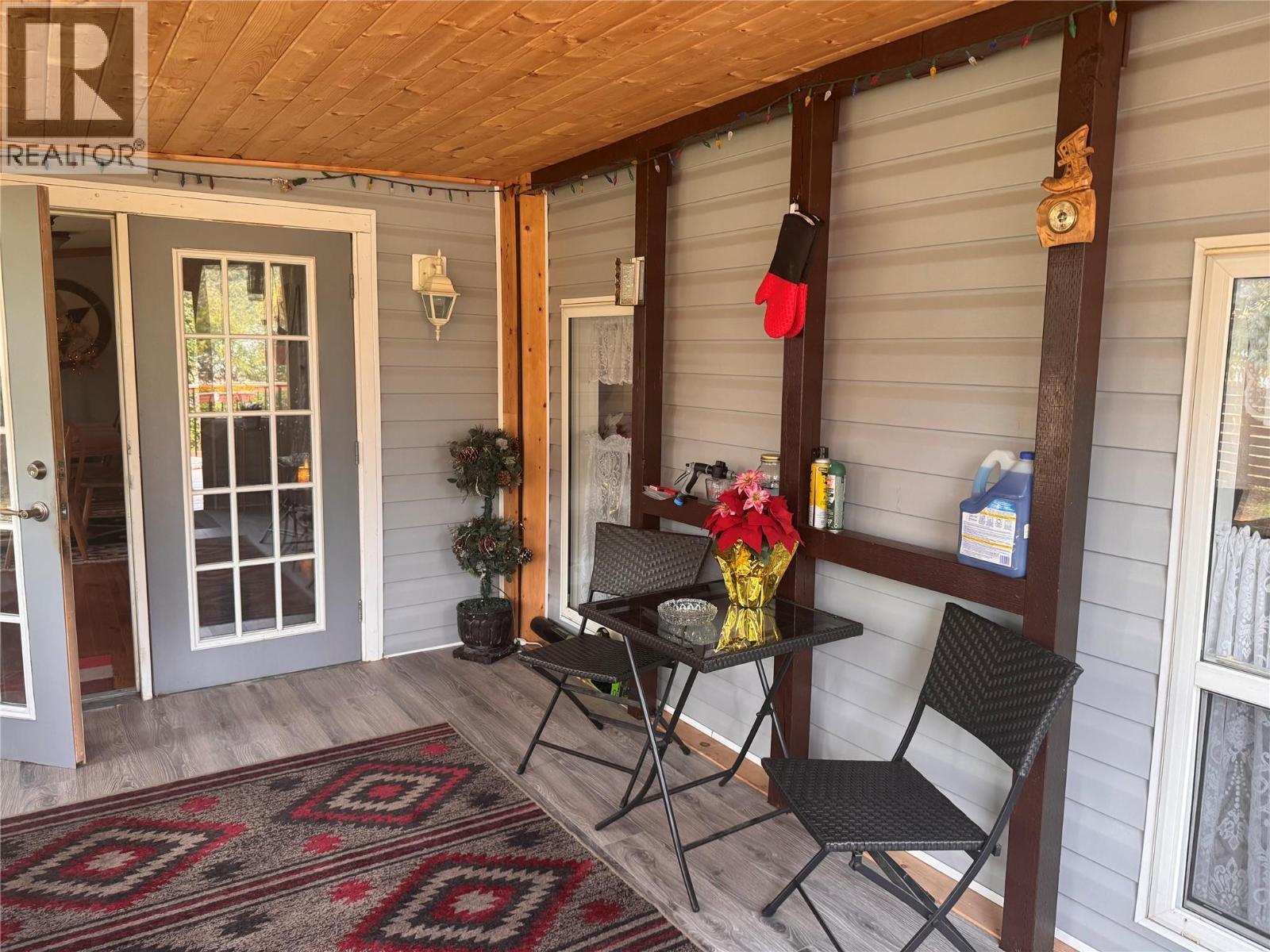 Screened-in Porch - 903 Ryter Road W, Nicholson, BC
