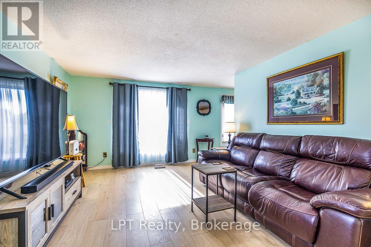 745 Grandview Drive, Oshawa (Donevan), ON