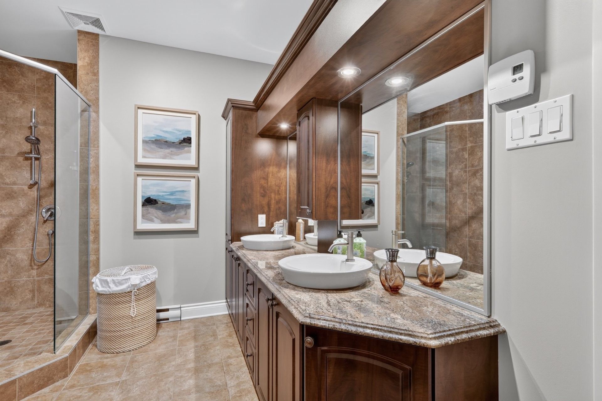 Bathroom - 107-5730 Boul. Marie-Victorin, Brossard, QC
