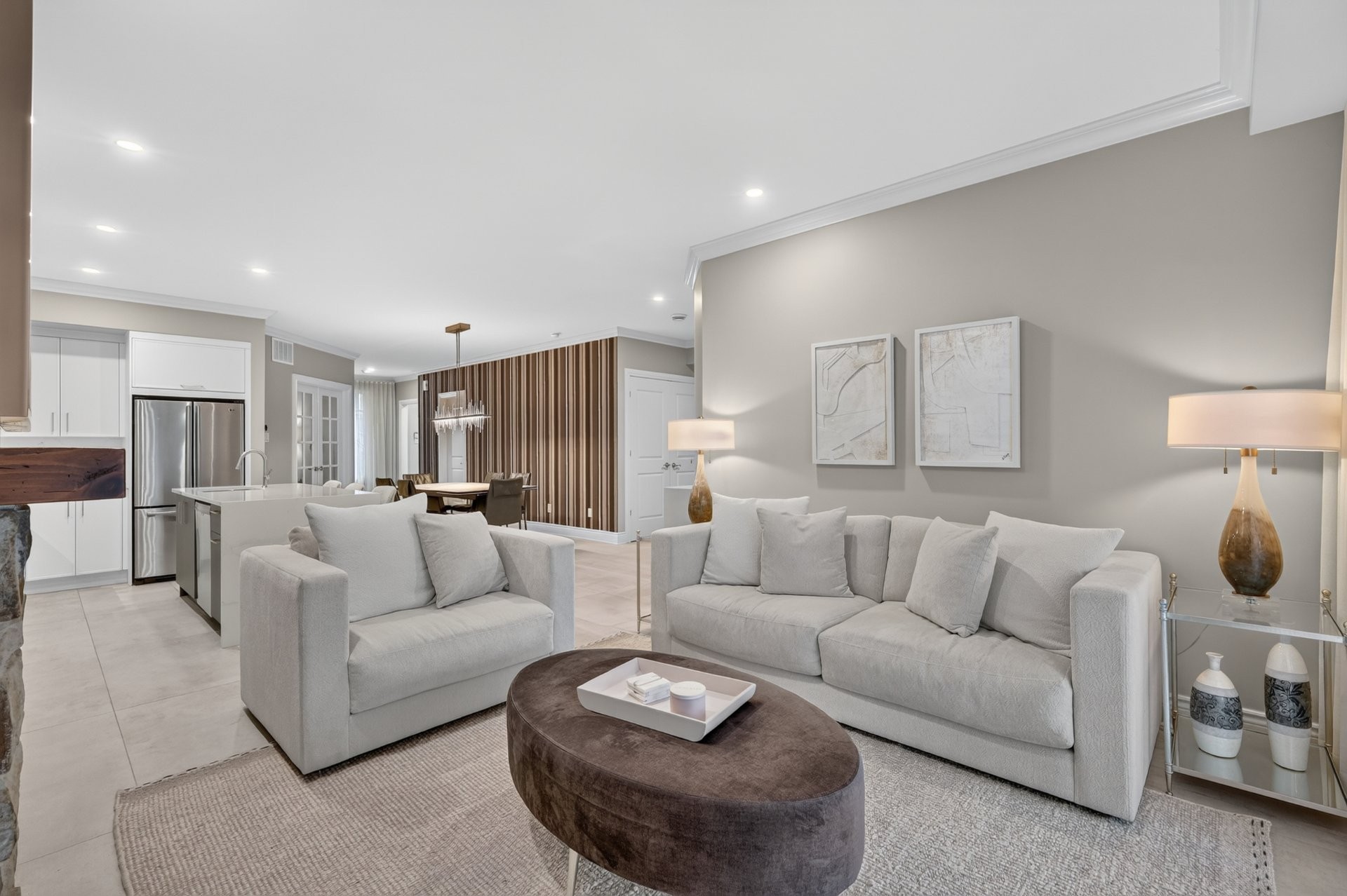 Living Room - 107-5730 Boul. Marie-Victorin, Brossard, QC