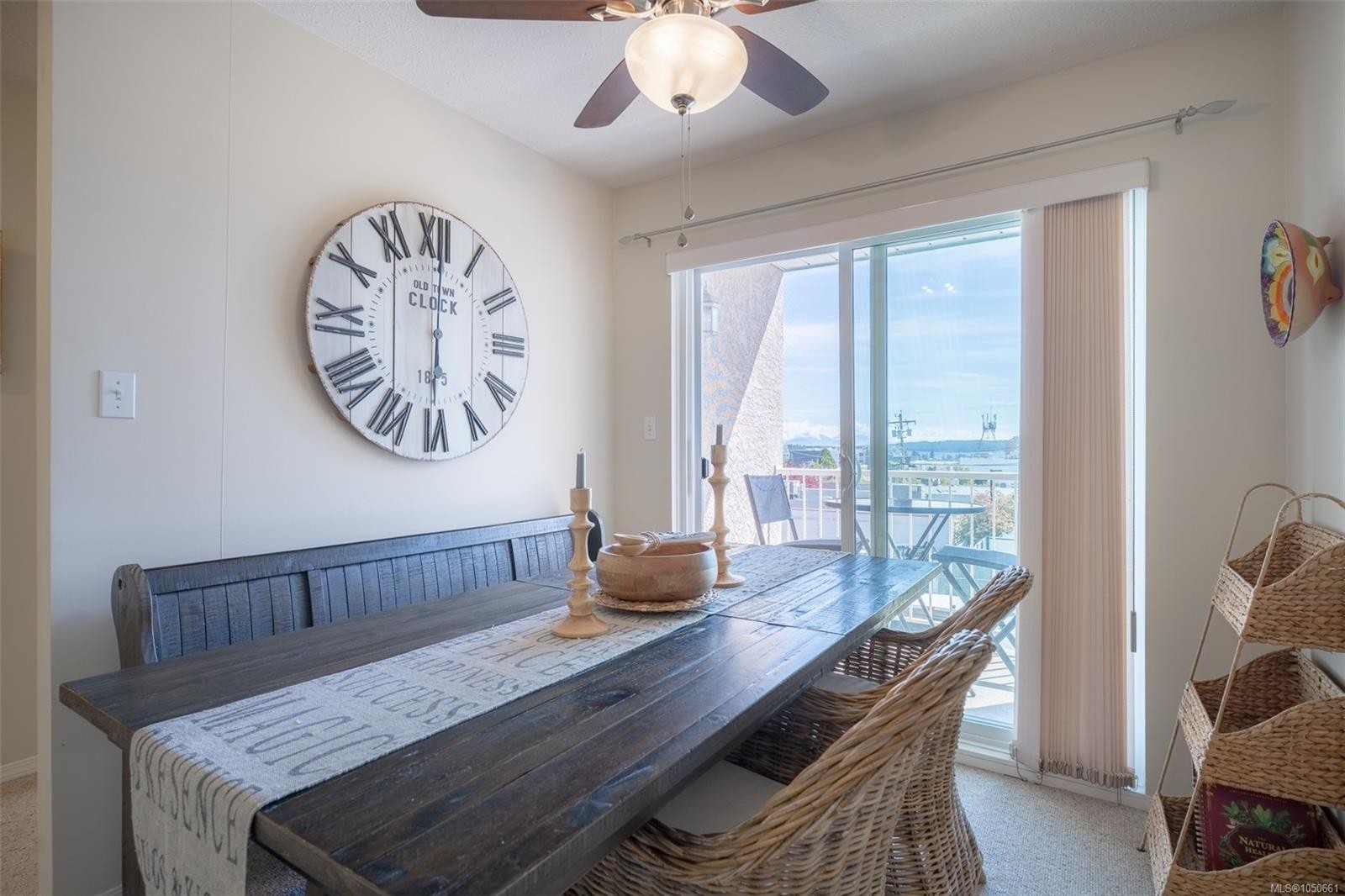 #305-240 Milton St, Nanaimo, BC