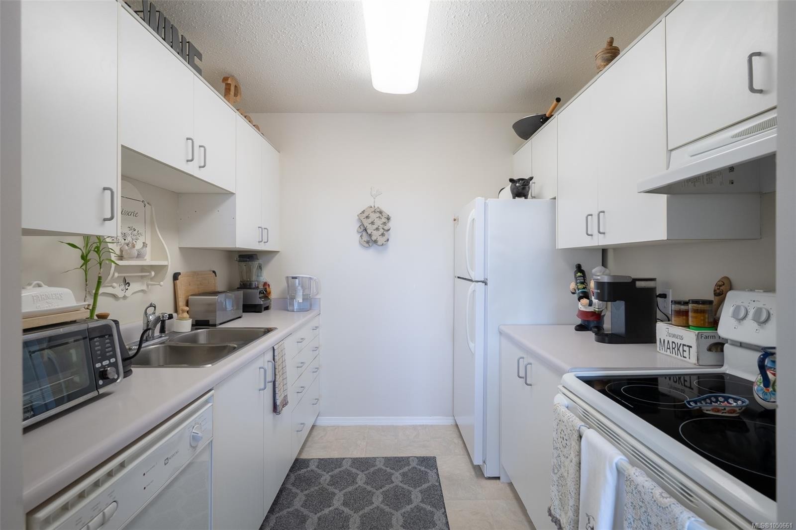 #305-240 Milton St, Nanaimo, BC