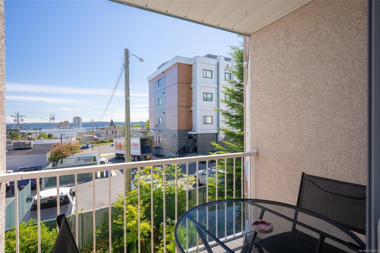 #305-240 Milton St, Nanaimo, BC