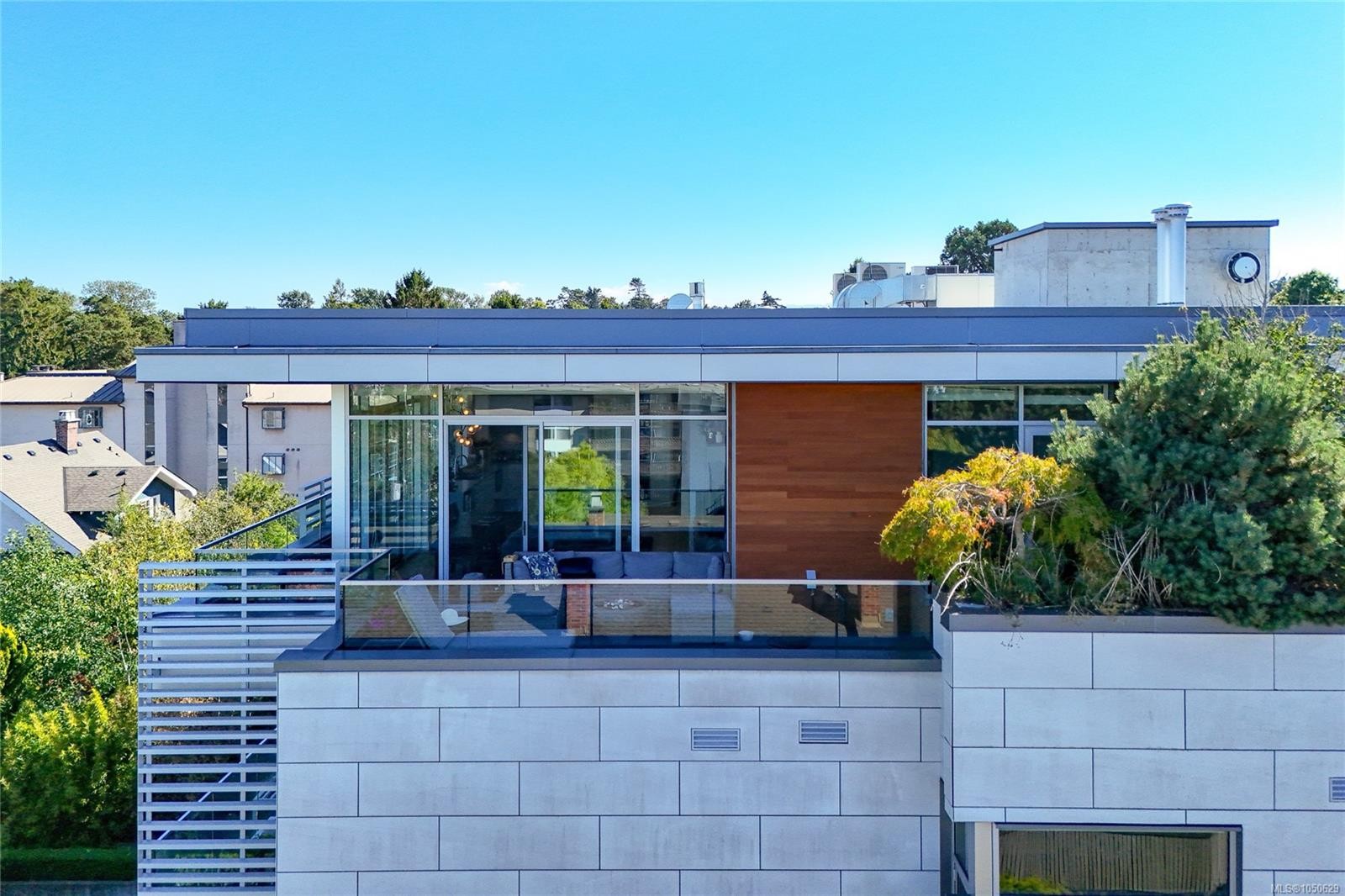 #401-986 Heywood Ave, Victoria, BC