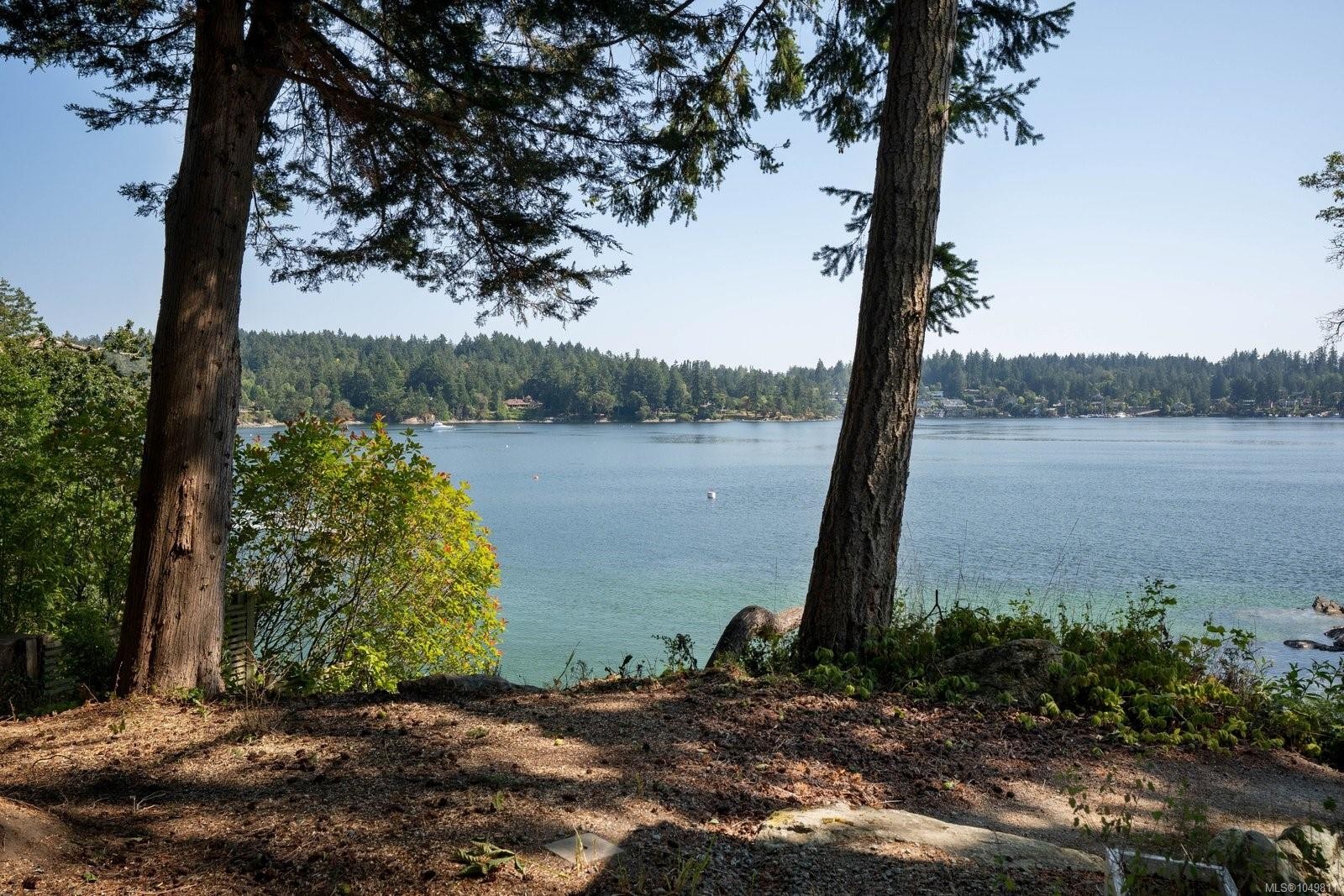 389 Moses Point Rd, North Saanich, BC