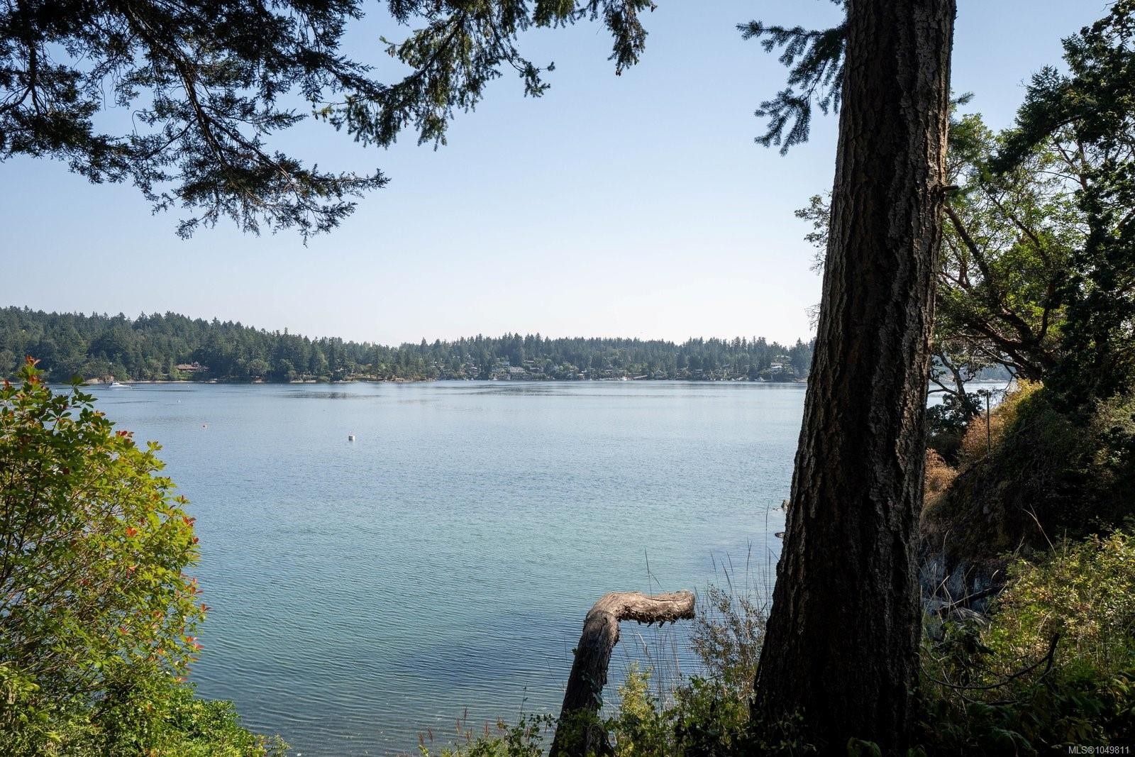 389 Moses Point Rd, North Saanich, BC