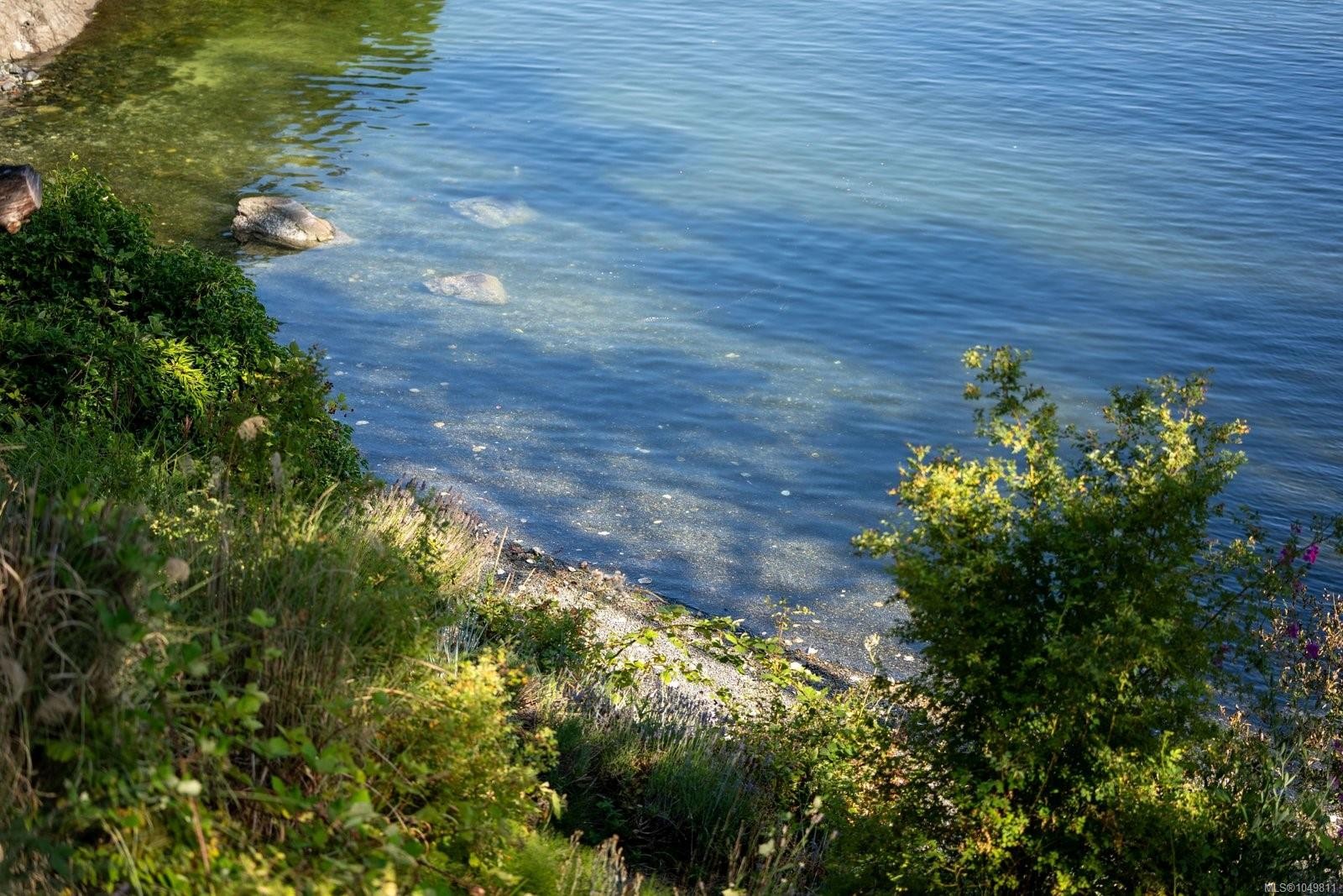 389 Moses Point Rd, North Saanich, BC