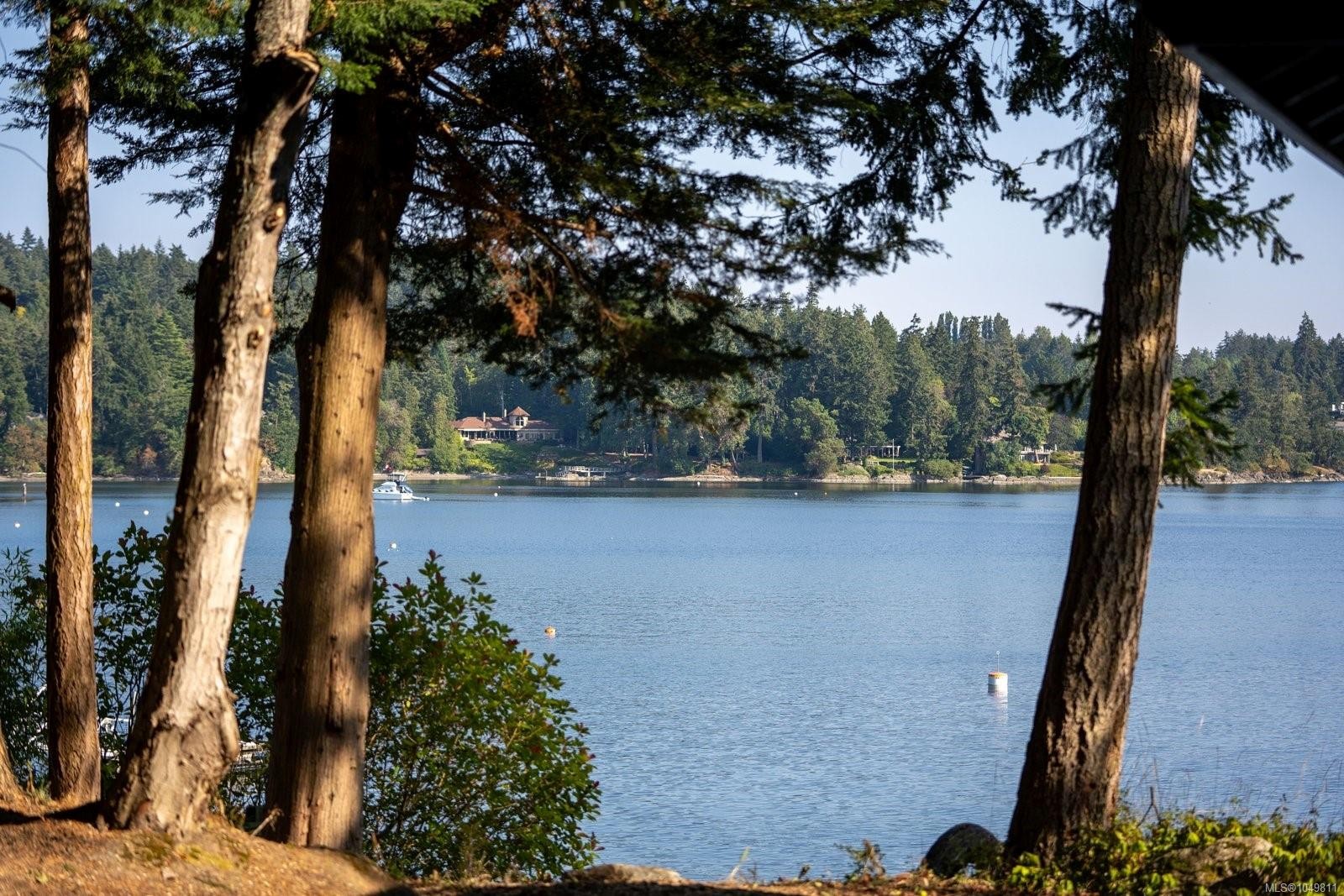 389 Moses Point Rd, North Saanich, BC