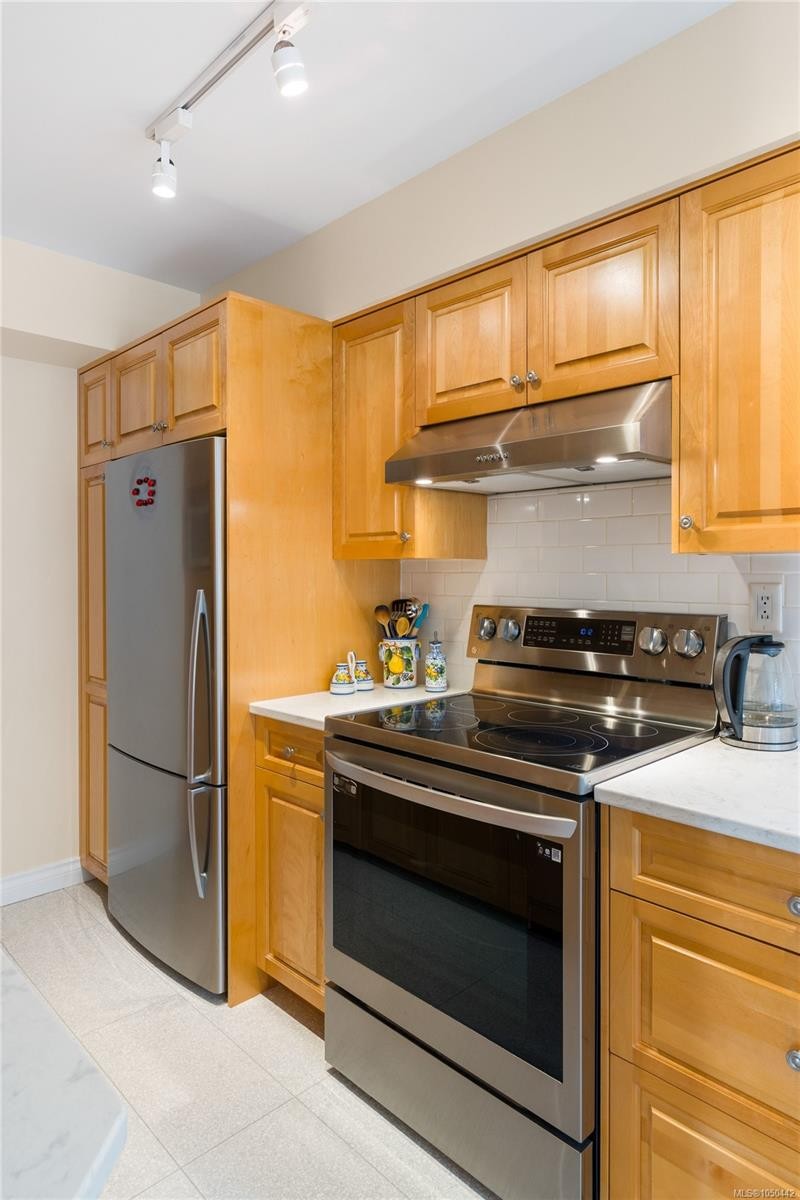 #103-1540 Dallas Rd, Victoria, BC
