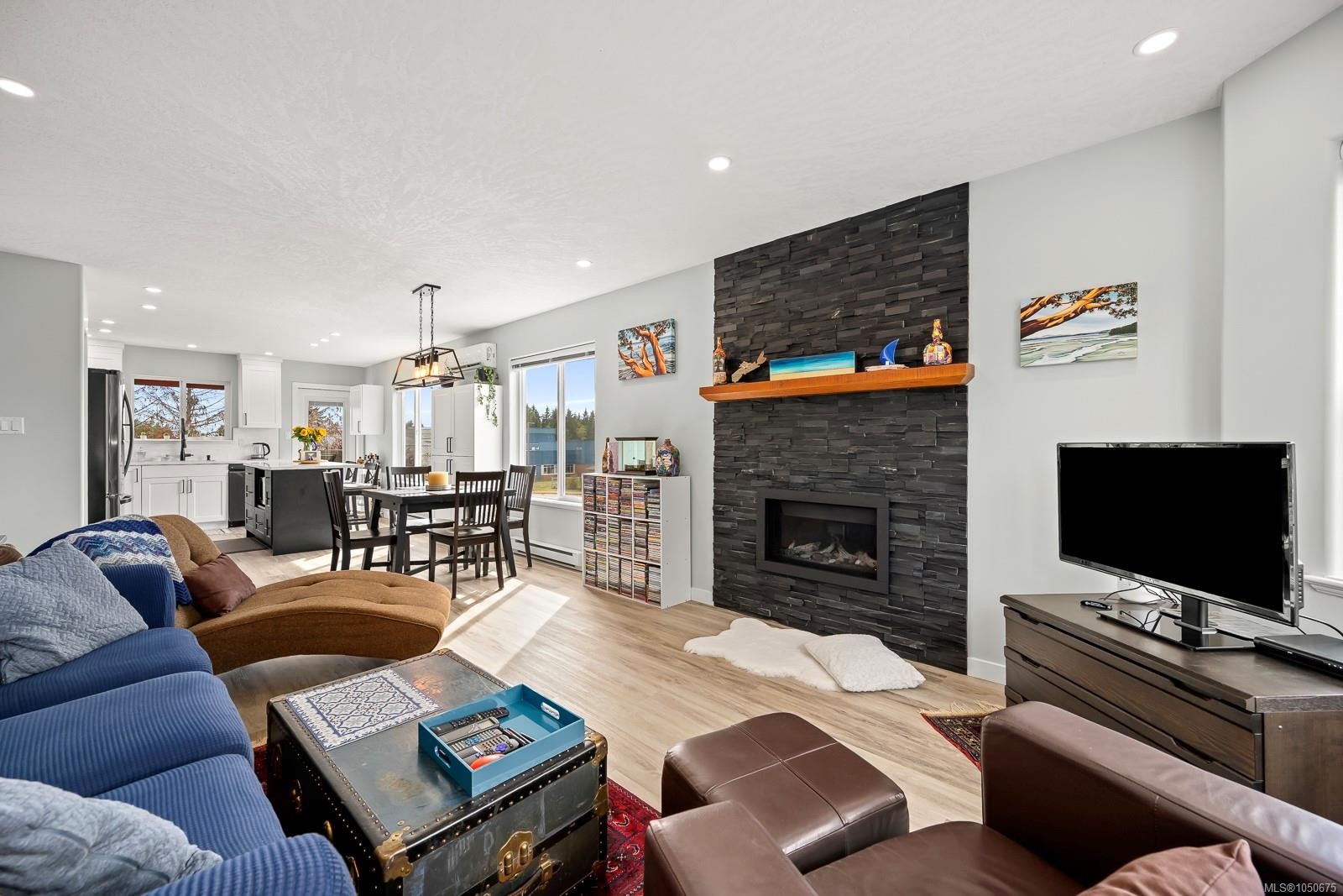 948 Brooks Pl, Courtenay, BC
