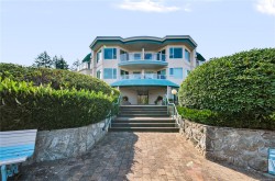 #212-4965 Vista View Cres Nanaimo, BC V9V 1S1