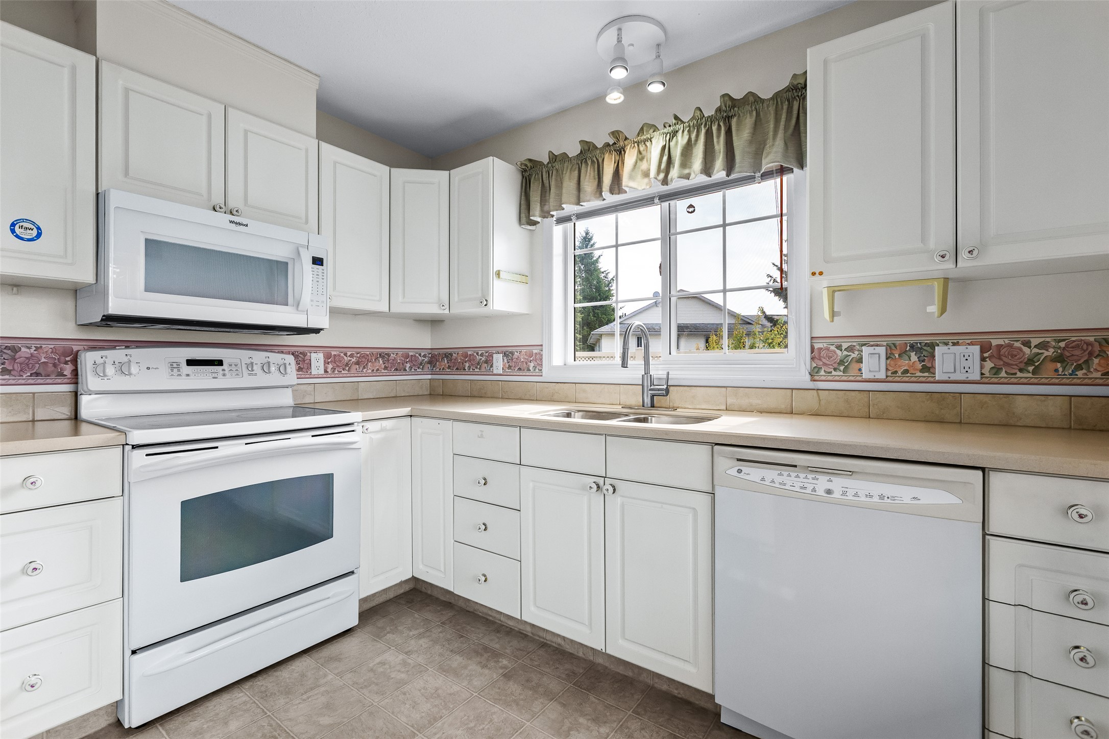 1-310 6Th Avenue, Creston, BC