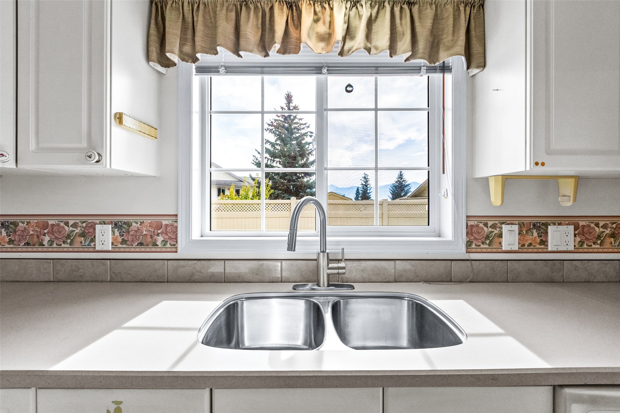 1-310 6Th Avenue, Creston, BC