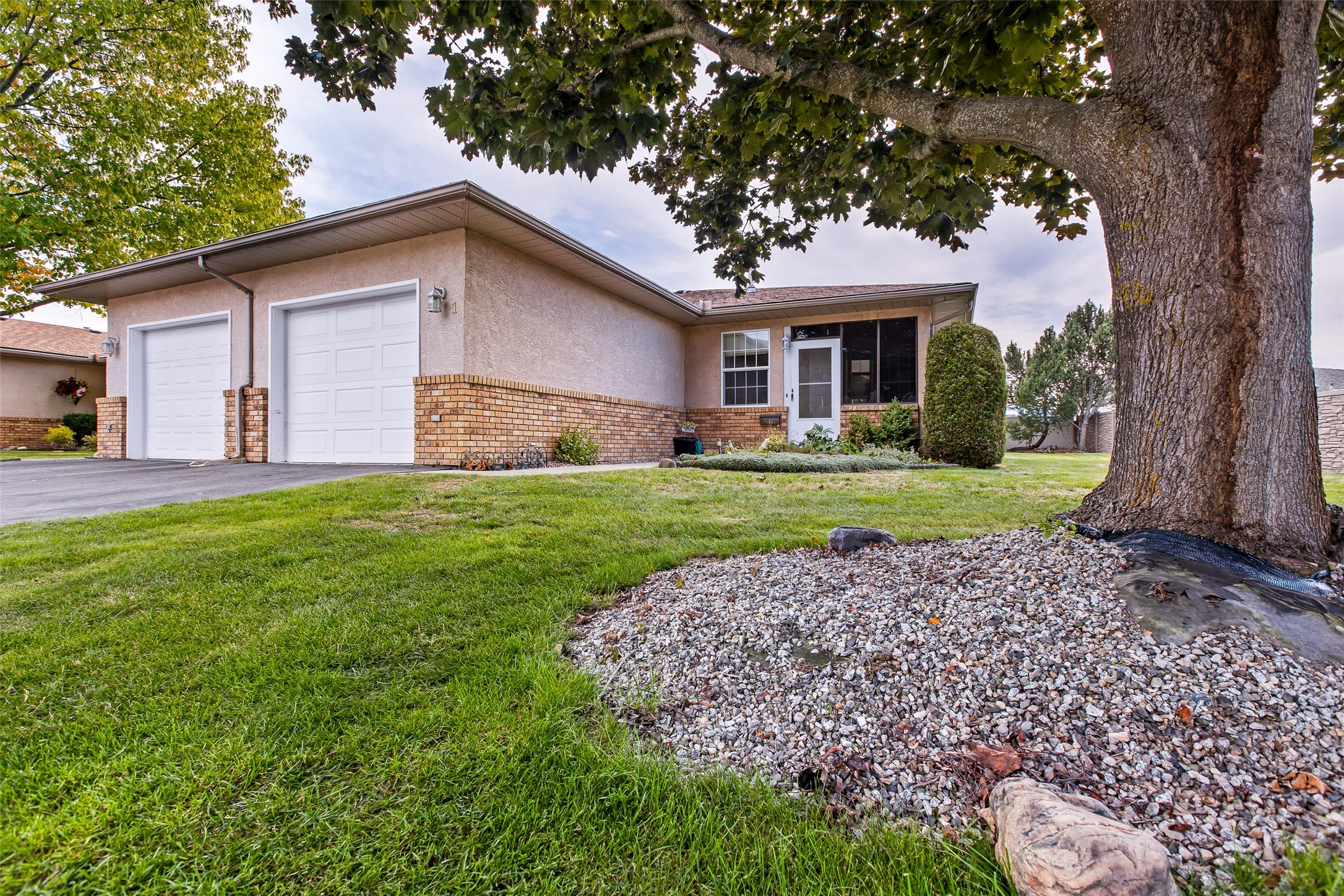 1-310 6Th Avenue, Creston, BC