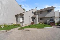 58-151 Greenway CR Winnipeg, MB R2Y 2G7