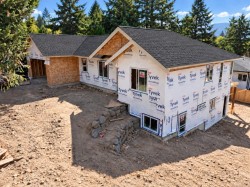 5687 Big Bear Ridge Nanaimo, BC V9T 2K3