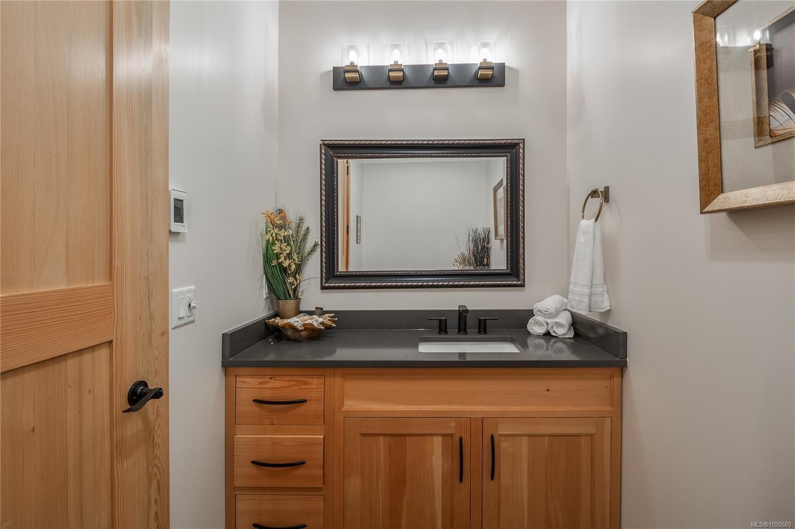 573 Horseshoe Rd, Gabriola Island, BC