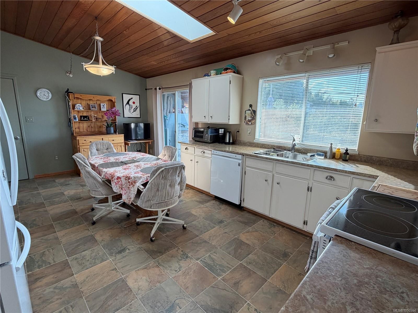 5400 Entwhistle Dr, Nanaimo, BC