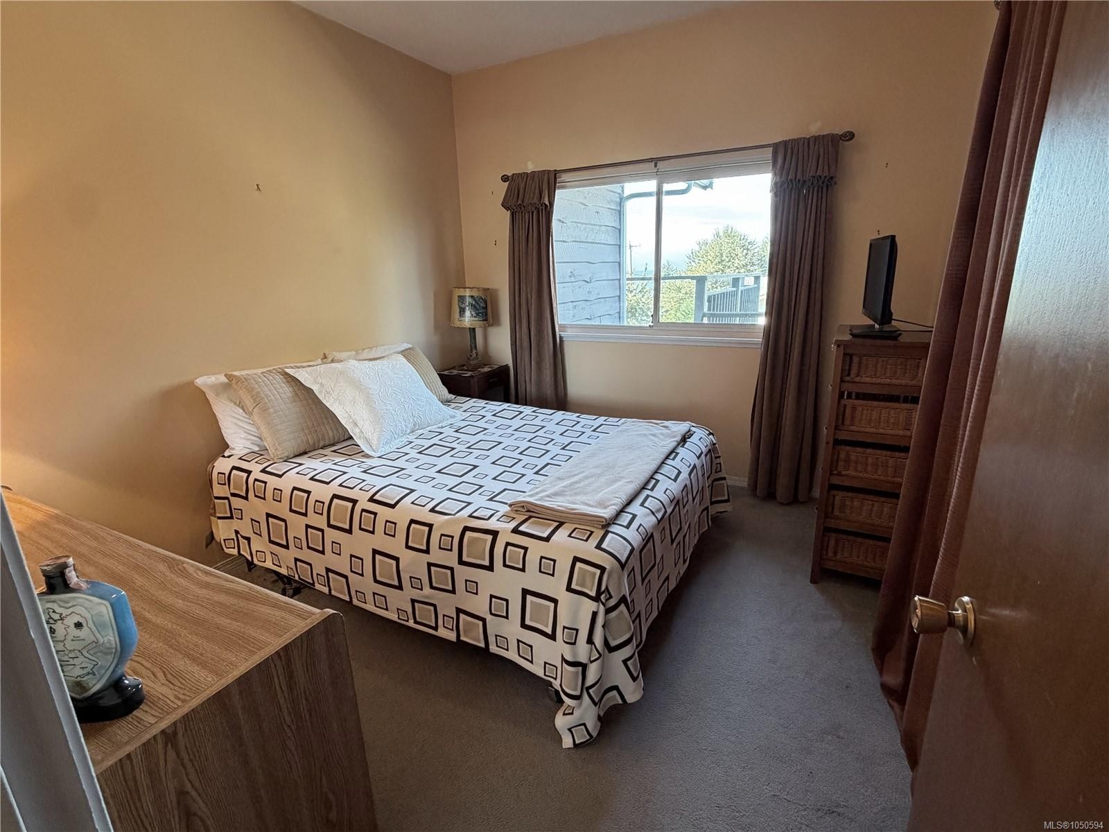 5400 Entwhistle Dr, Nanaimo, BC