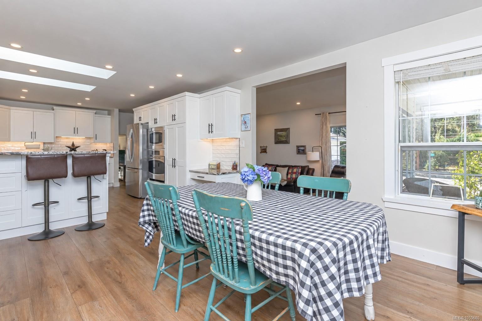 6535 Wicks Rd, Duncan, BC