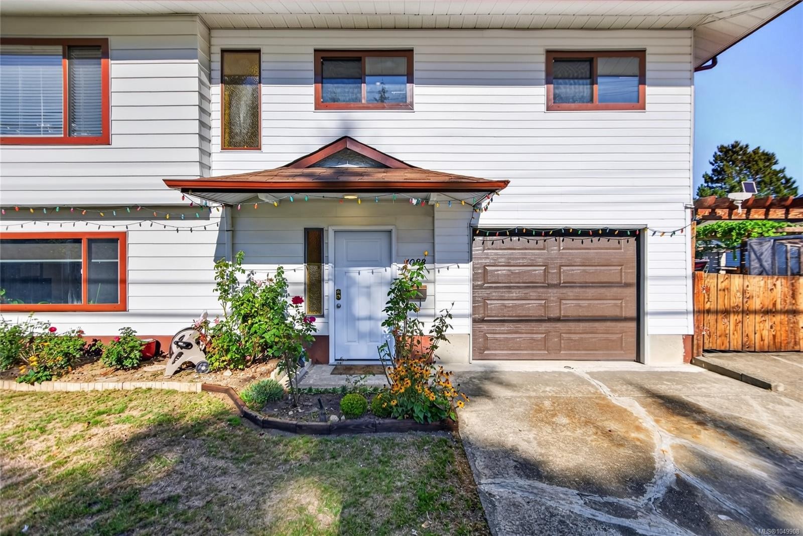 1083 26Th St, Courtenay, BC