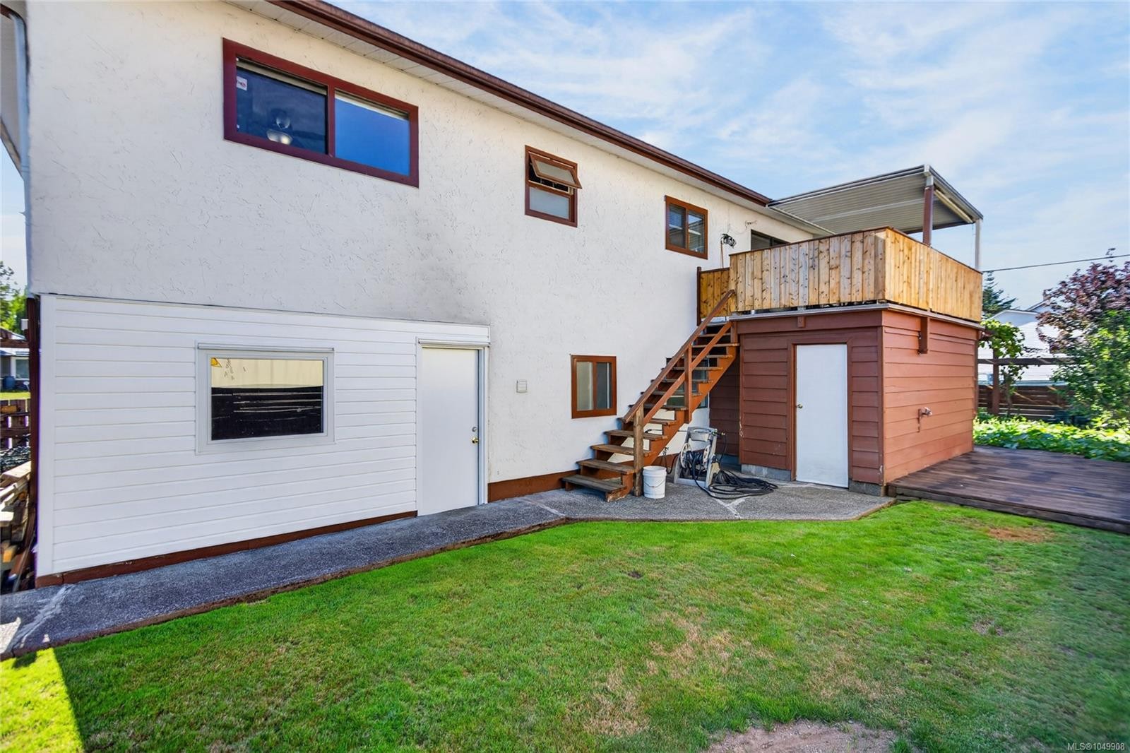 1083 26Th St, Courtenay, BC