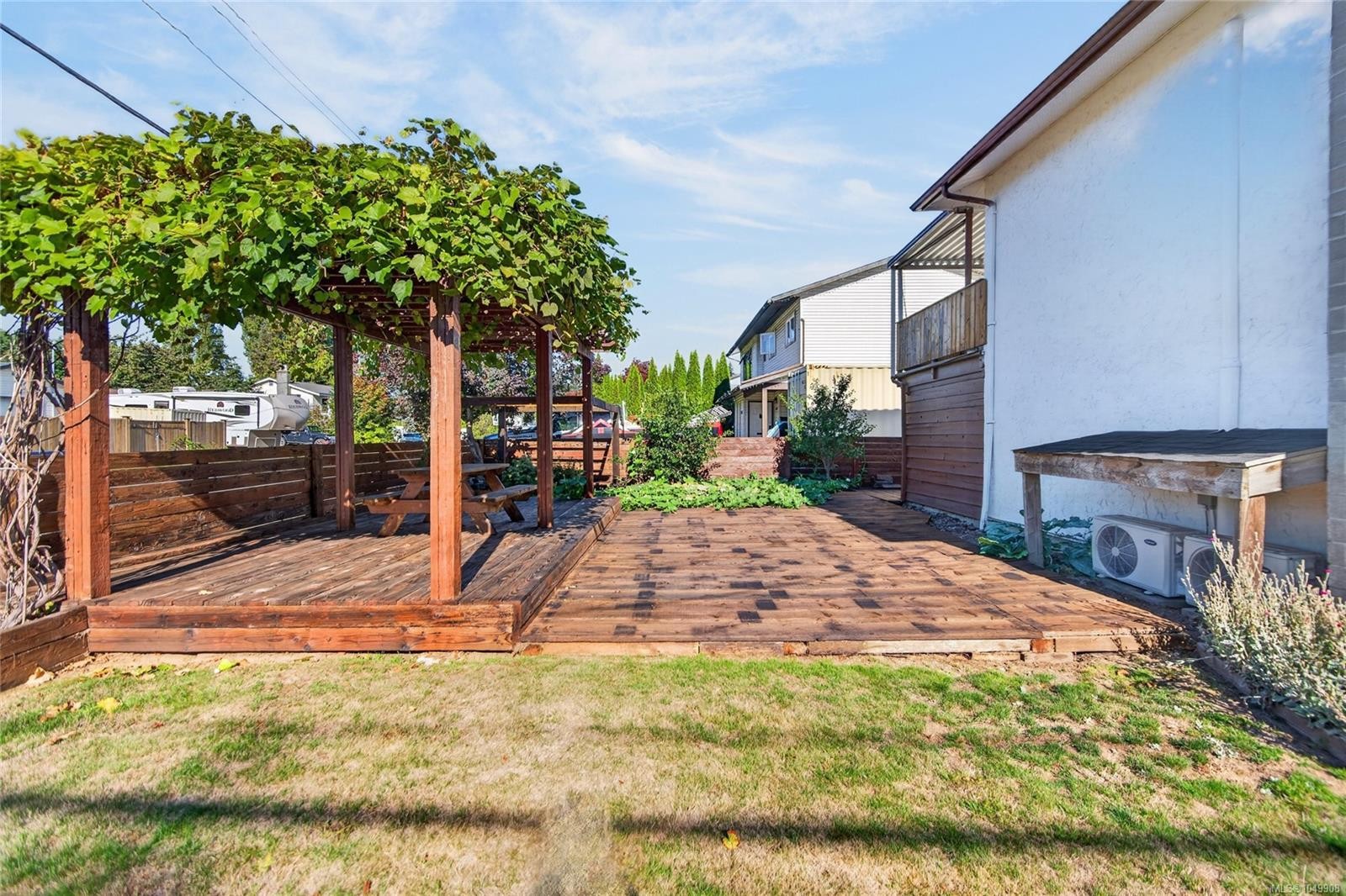 1083 26Th St, Courtenay, BC