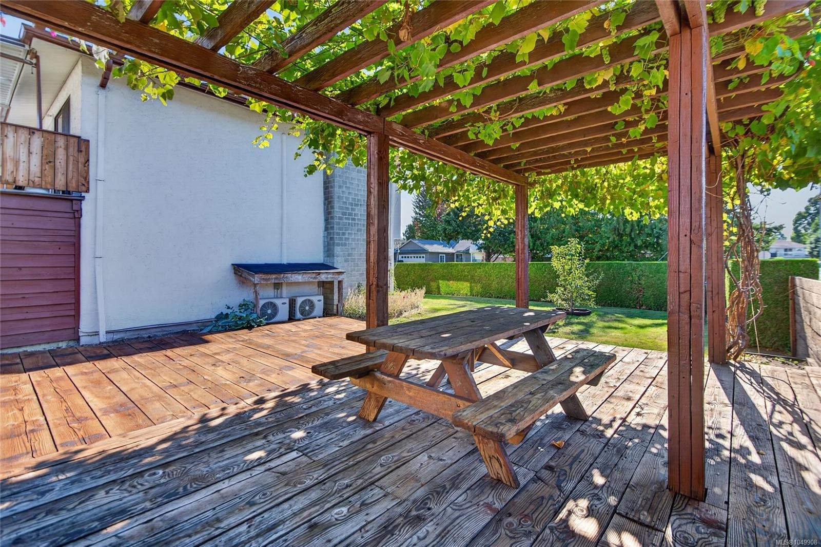 1083 26Th St, Courtenay, BC