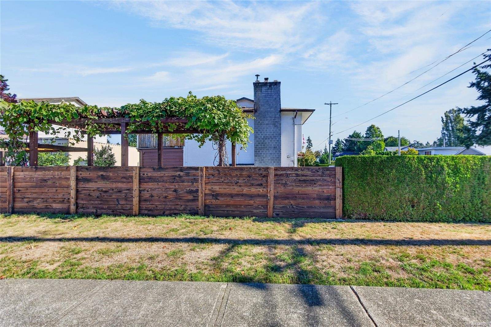 1083 26Th St, Courtenay, BC