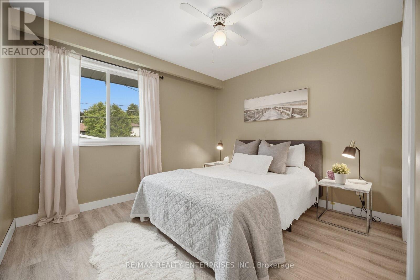 1310 Redbank Crescent, Oakville, ON