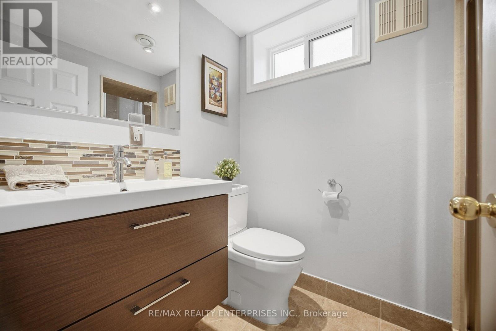 1310 Redbank Crescent, Oakville, ON