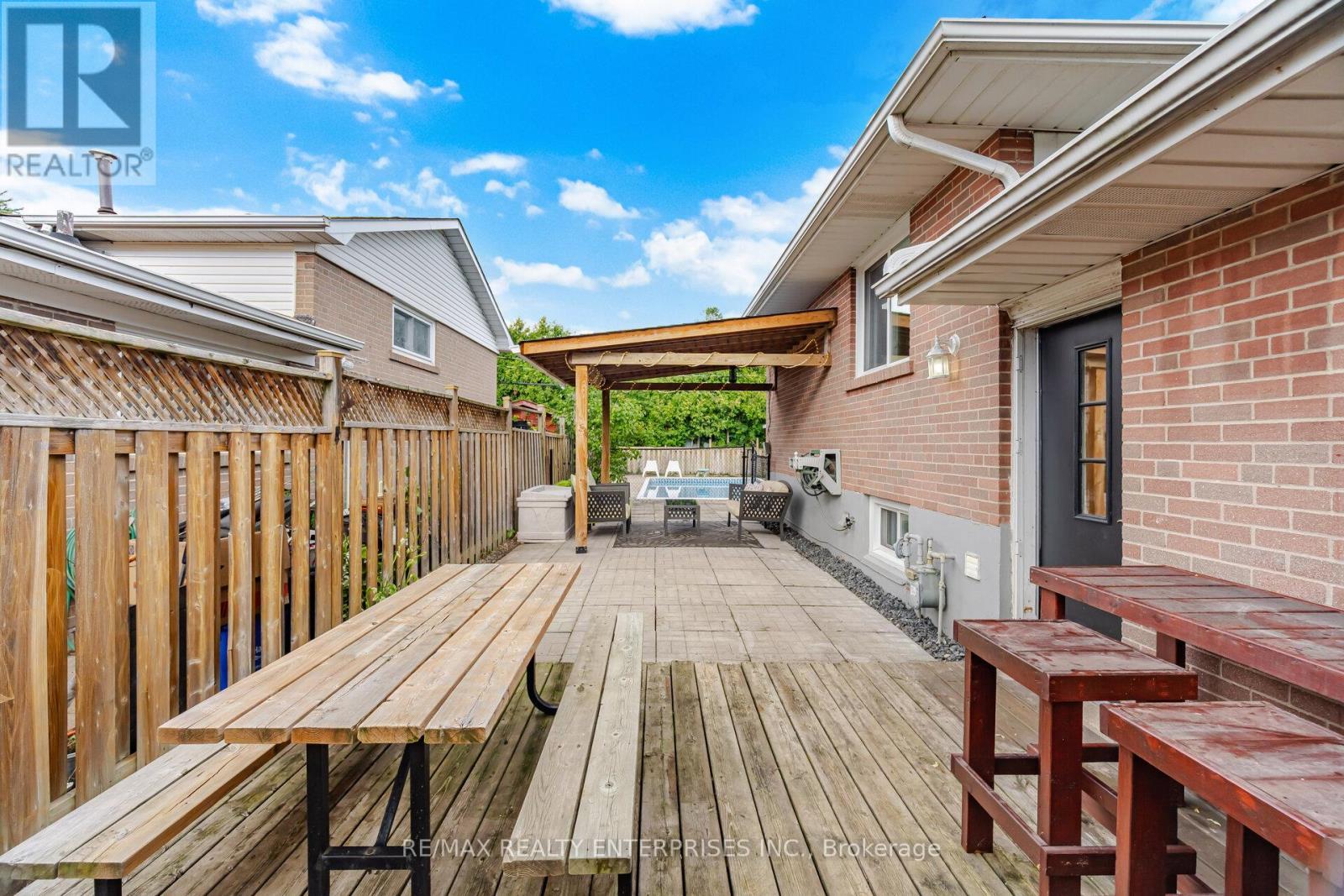 1310 Redbank Crescent, Oakville, ON