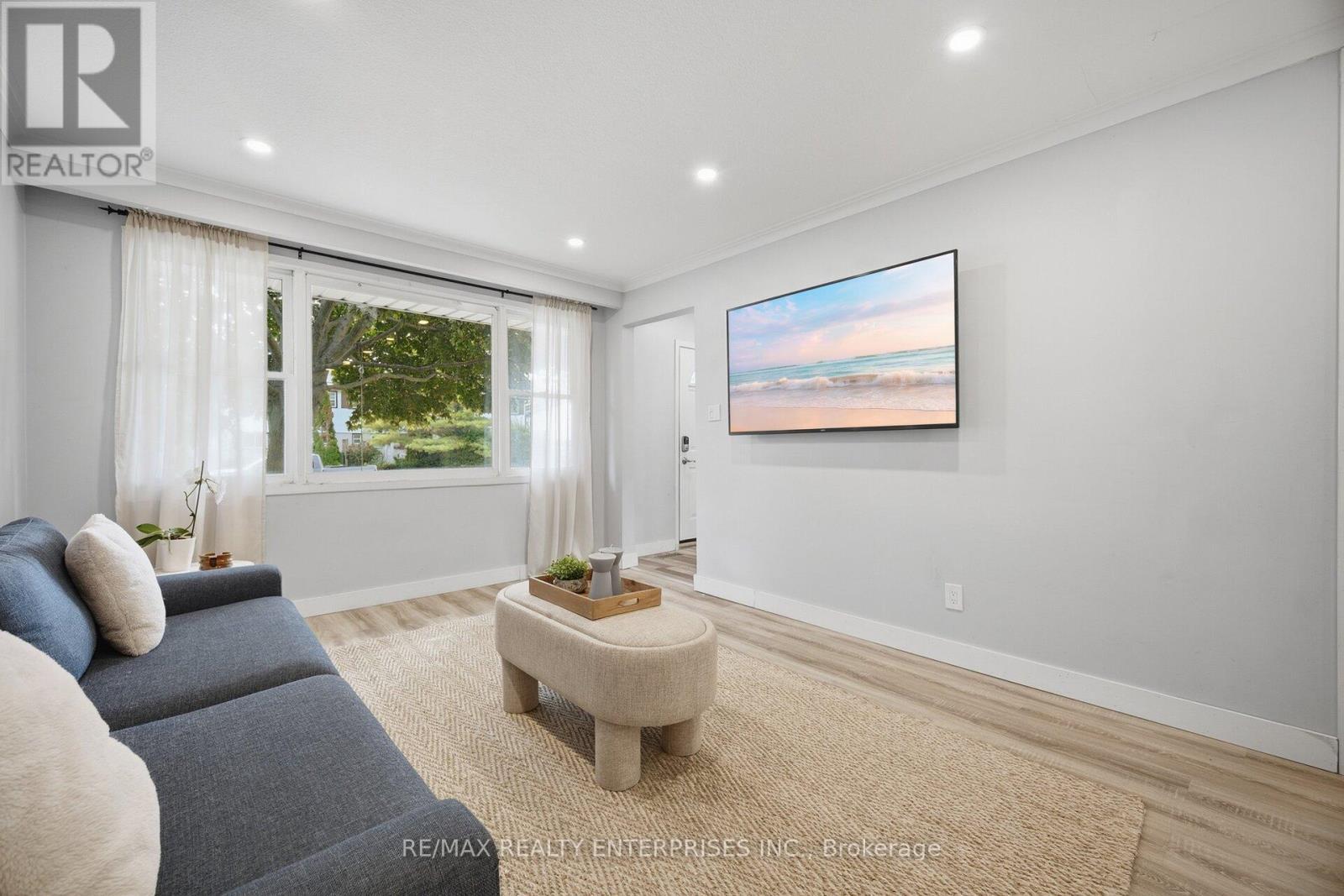 1310 Redbank Crescent, Oakville, ON