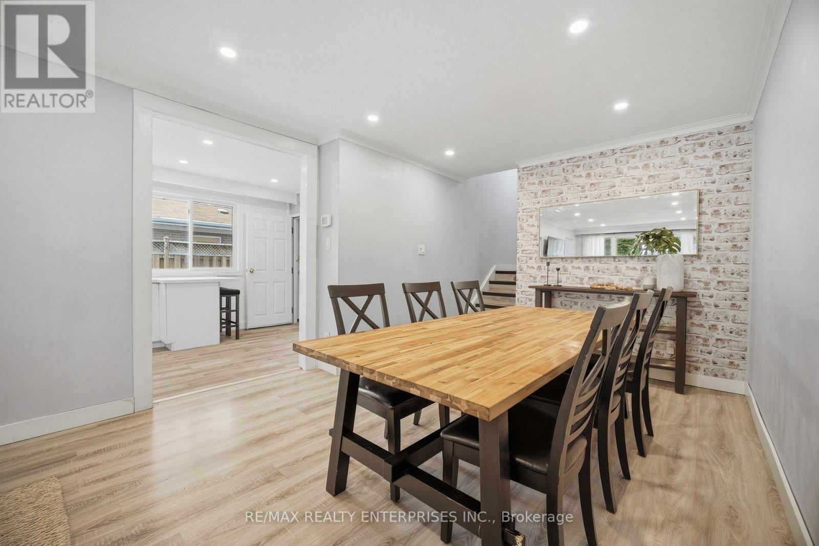 1310 Redbank Crescent, Oakville, ON