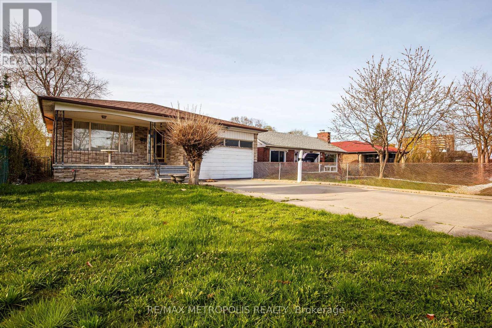 110 Stevenson Road, Toronto, ON