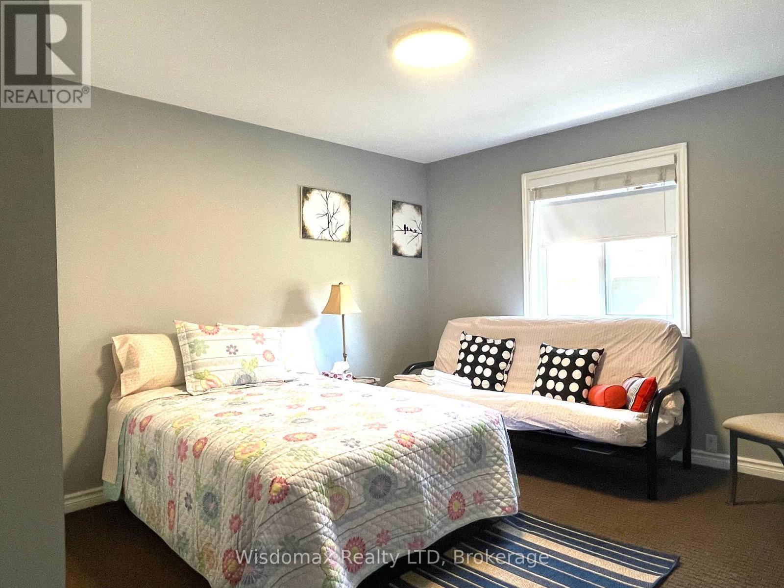 8272 Woodsview Crescent, Niagara Falls (Ascot), ON
