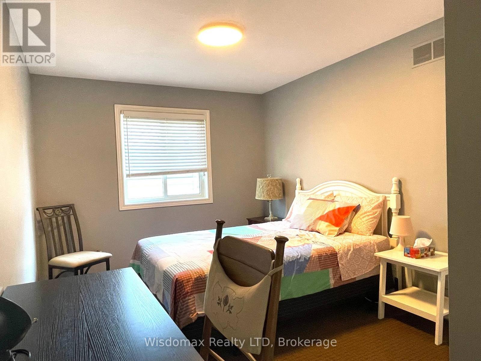 8272 Woodsview Crescent, Niagara Falls (Ascot), ON