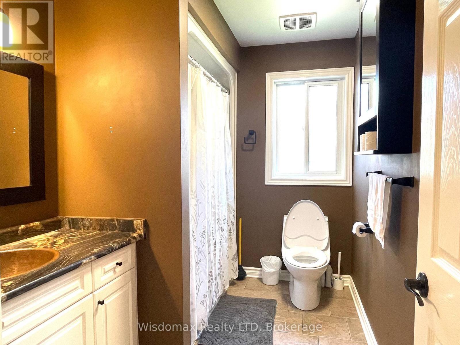 8272 Woodsview Crescent, Niagara Falls (Ascot), ON
