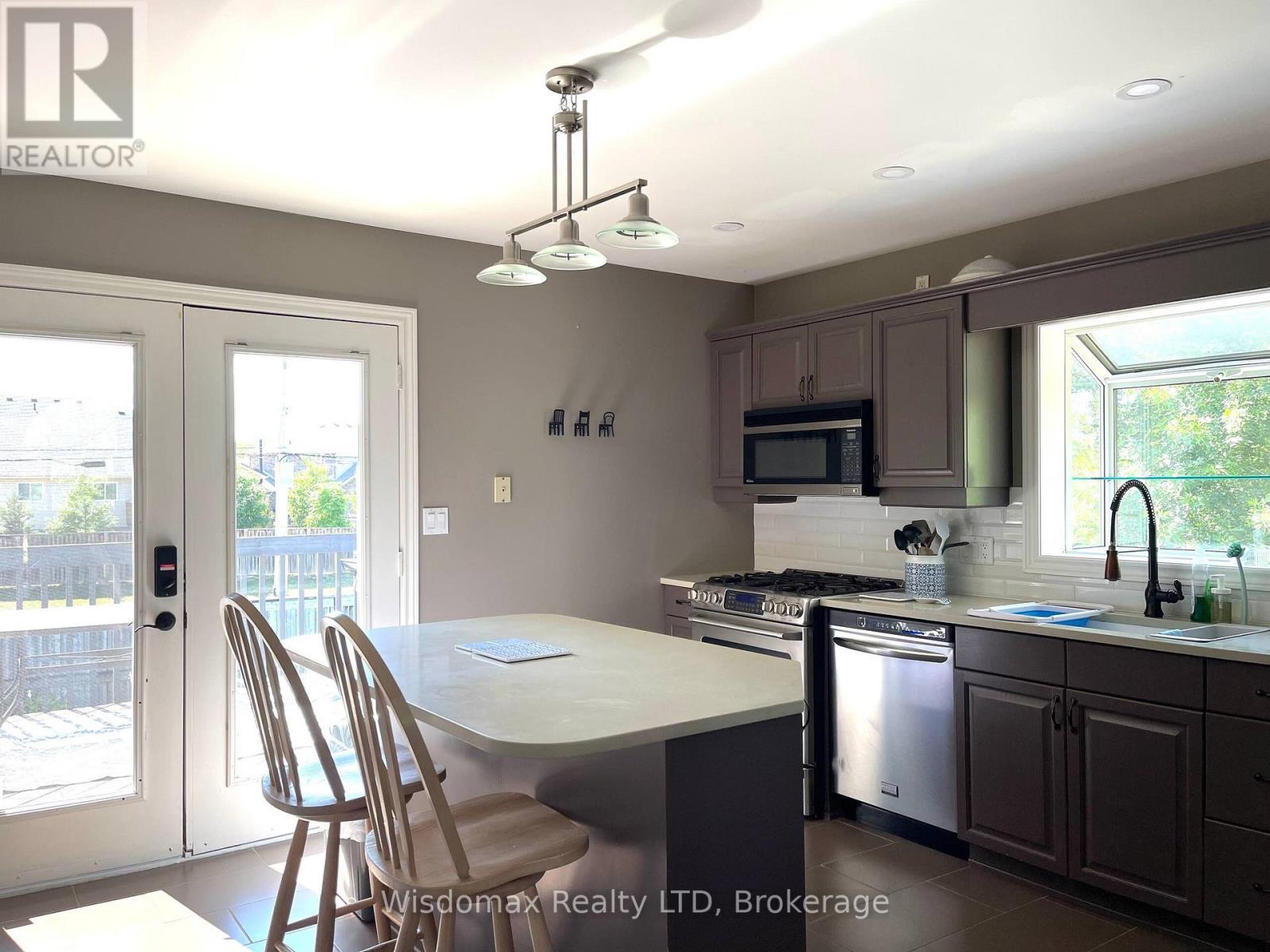 8272 Woodsview Crescent, Niagara Falls (Ascot), ON
