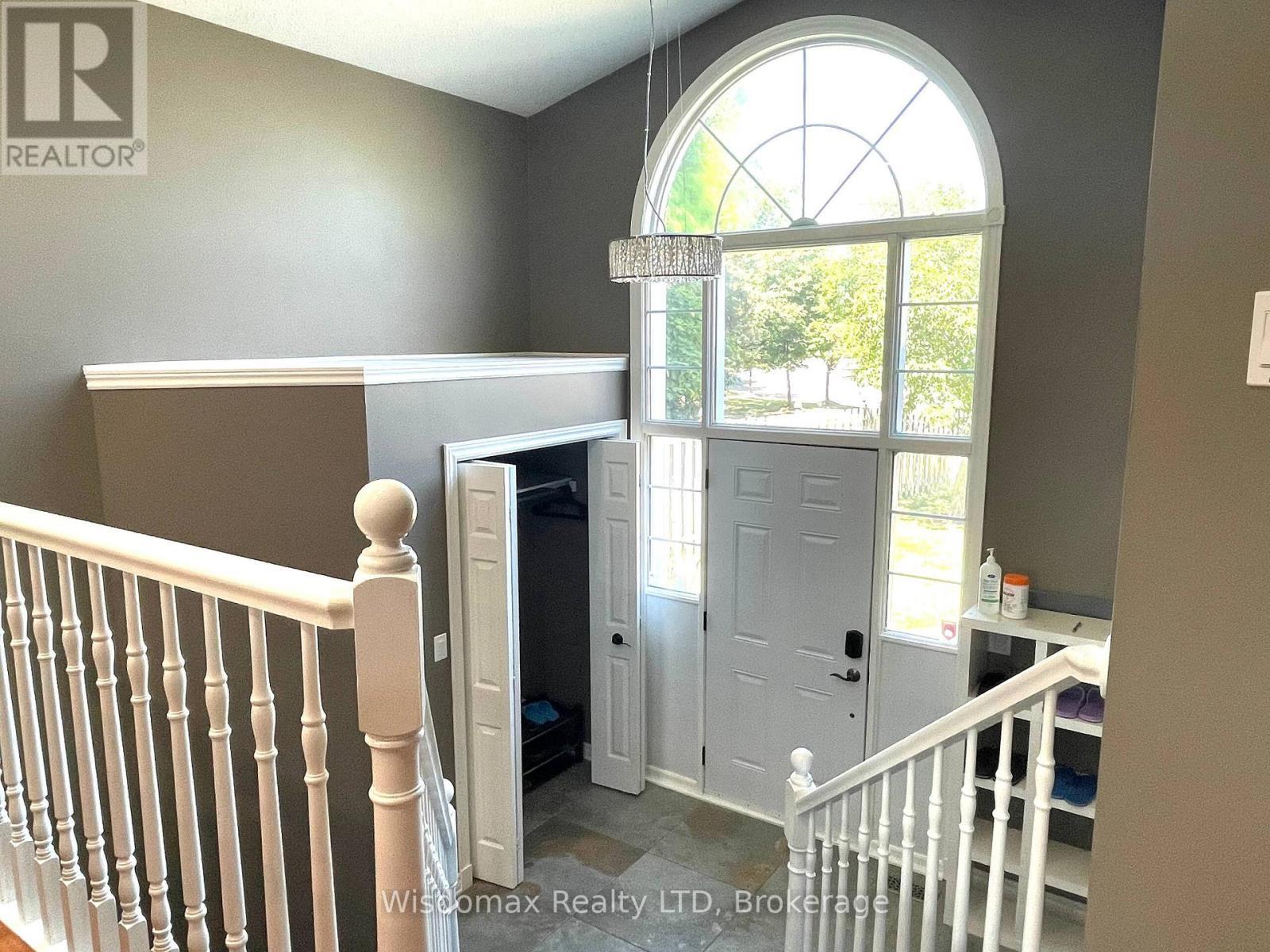 8272 Woodsview Crescent, Niagara Falls (Ascot), ON