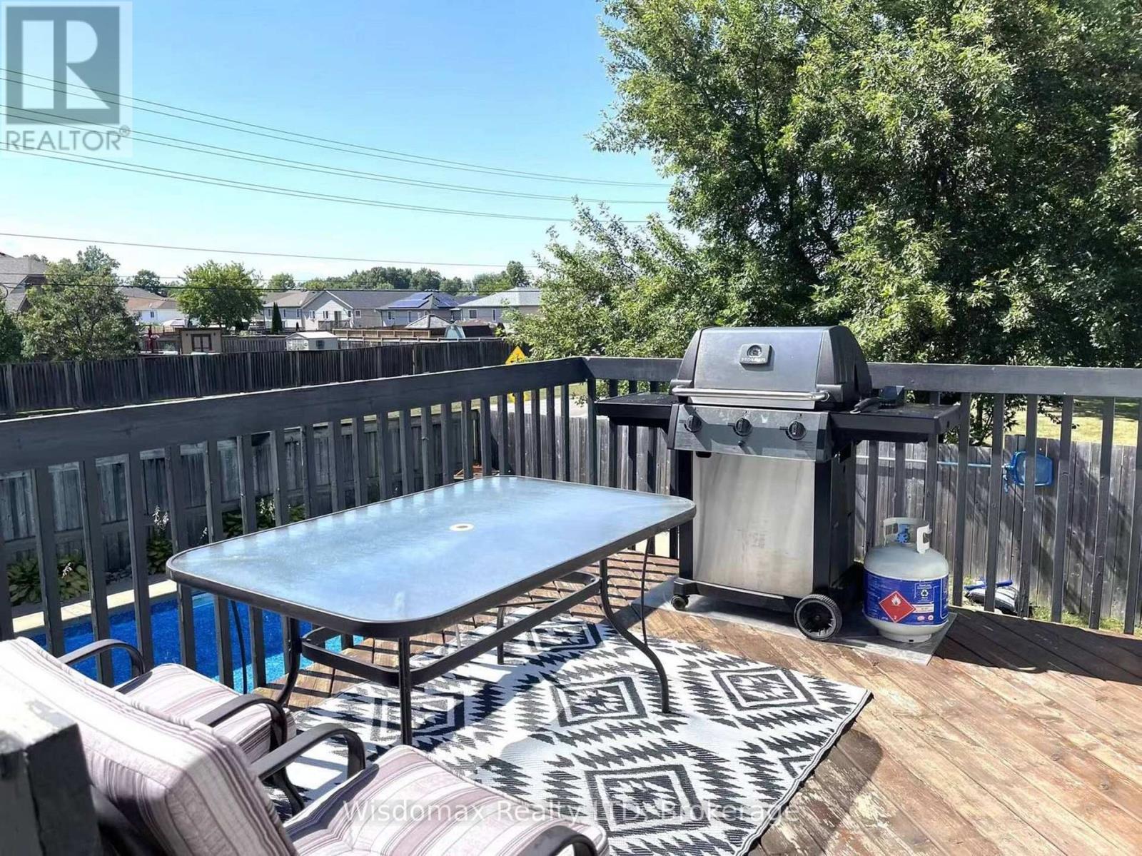 8272 Woodsview Crescent, Niagara Falls (Ascot), ON