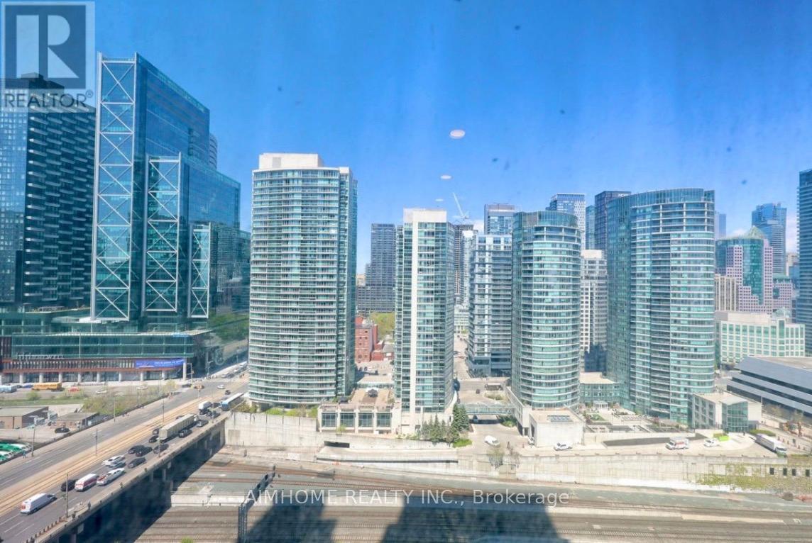 2001 - 1 Concord Cityplace Way, Toronto, ON