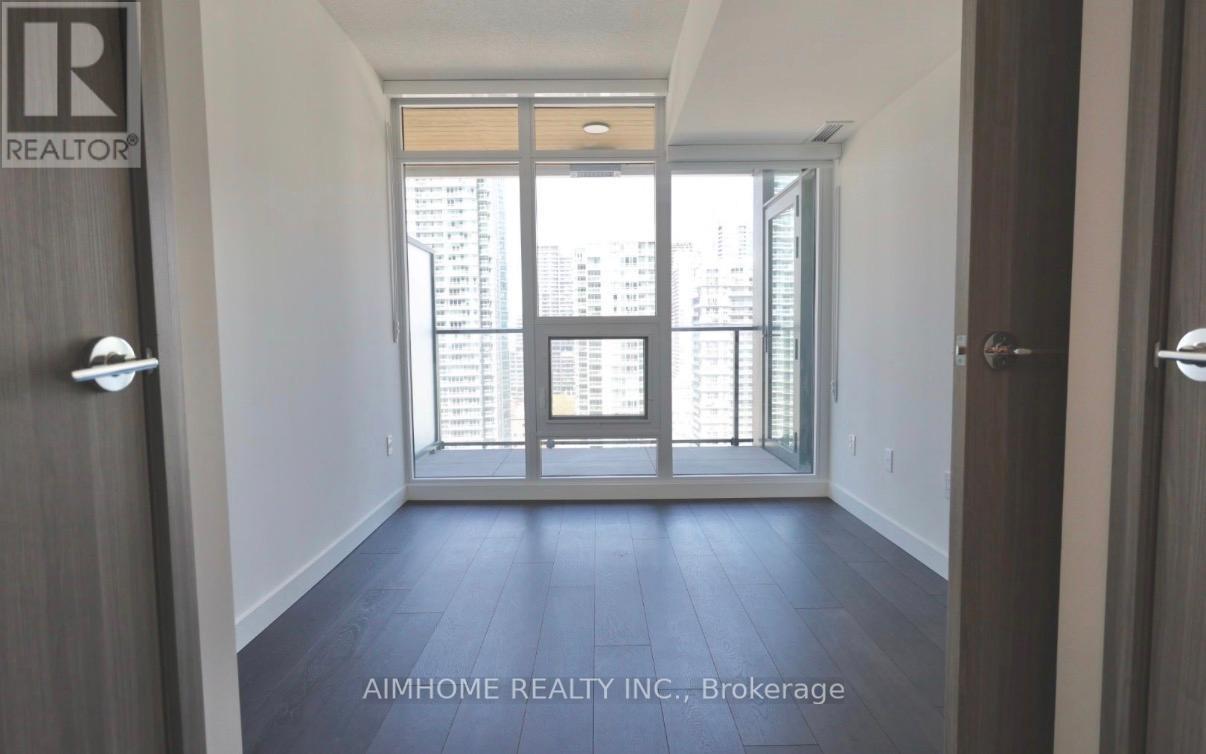 2001 - 1 Concord Cityplace Way, Toronto, ON