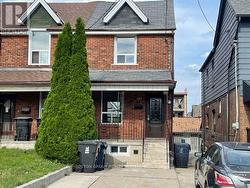 127 BRISTOL AVENUE Toronto, ON M6H 3J8