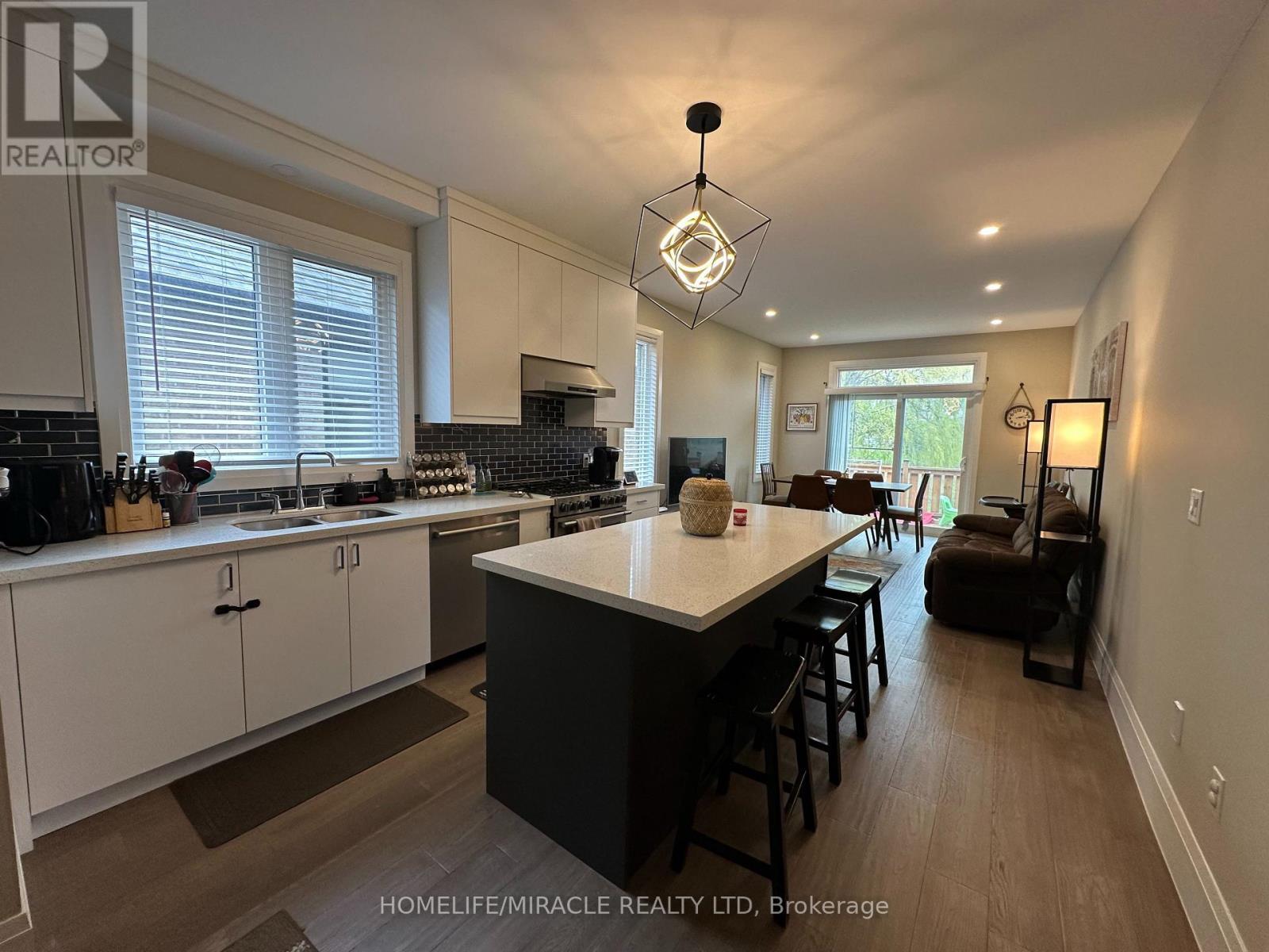 45 Eleanor Avenue, Hamilton, ON